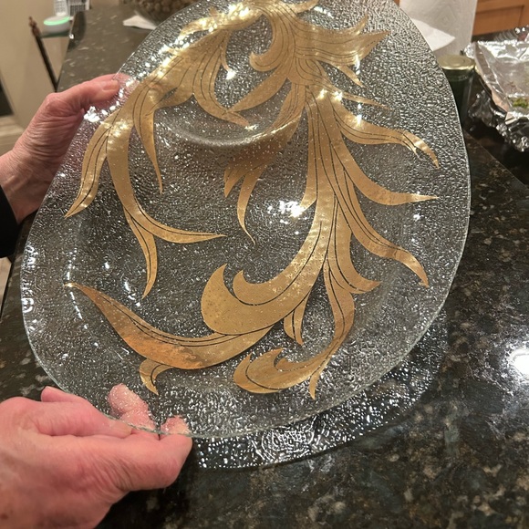 Elegant Glass Serving Platter with Gold Accents - Picture 8 of 15